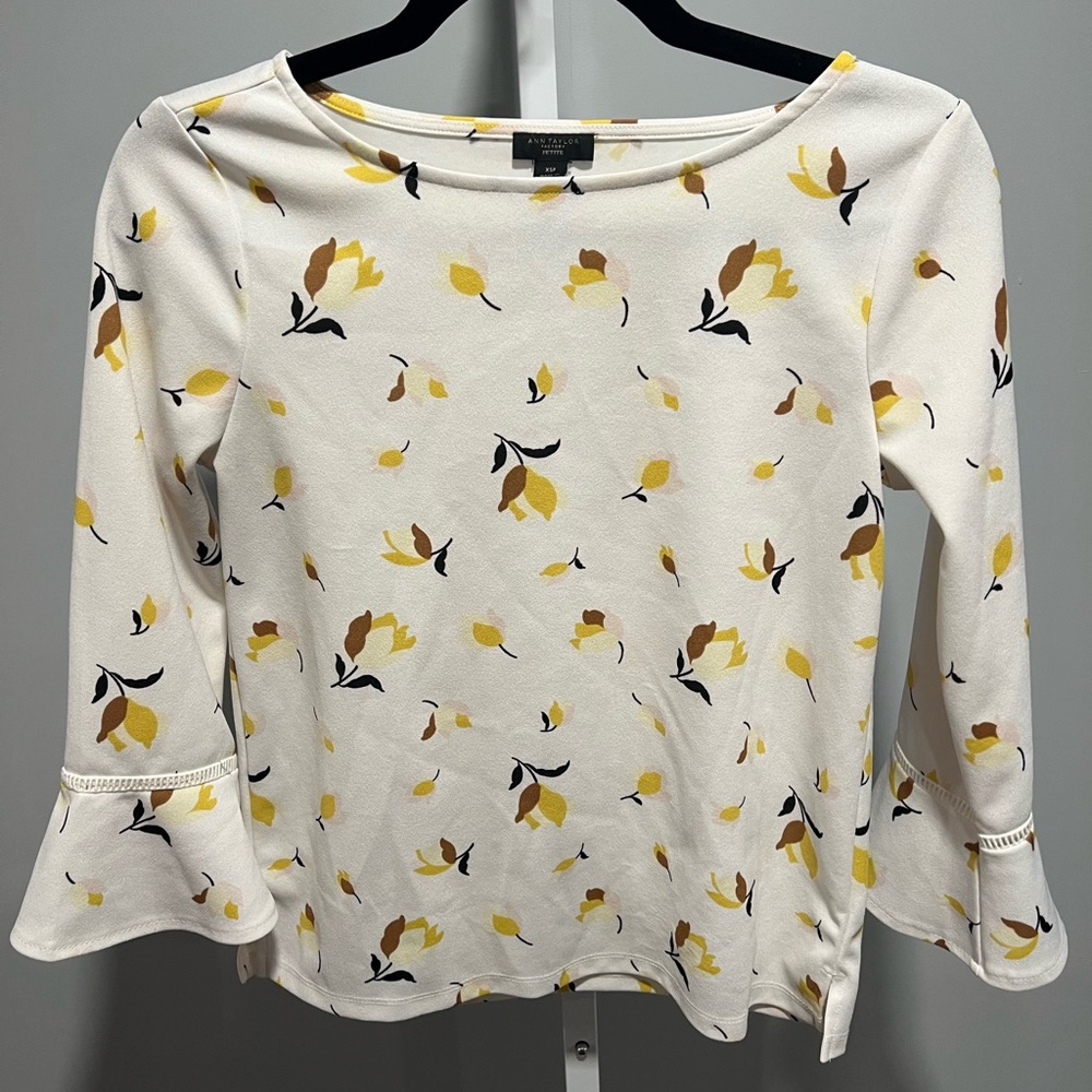 NWOT Ann Taylor Factory Petite White Yellow Brown Florals Flare Cuff Size XSP